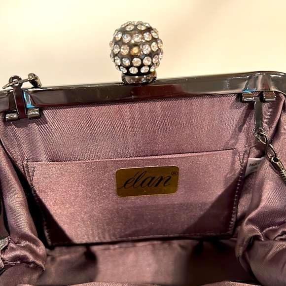 Elan Silver Shimmer Evening Bag With Sparkling Round Closure - Picture 3 of 8